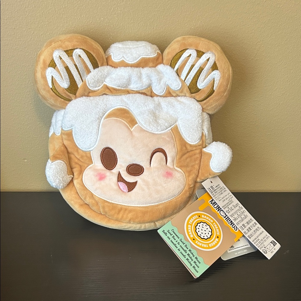 Disney Parks Munchlings Mickey Cinnamon Swirl Bun Crossbody